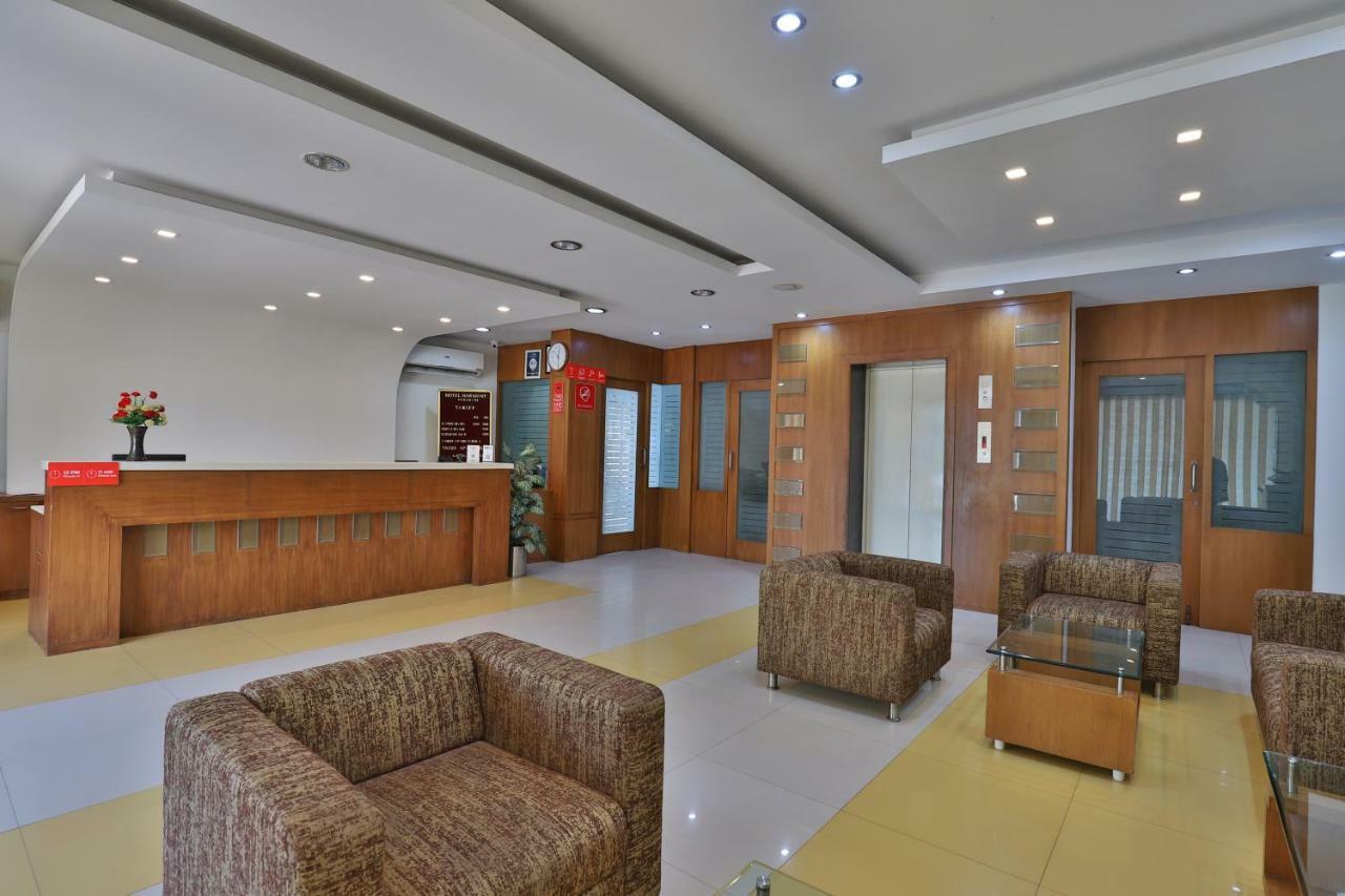 Oyo 14943 Shubh Suvidha Hotel Somnāth Buitenkant foto