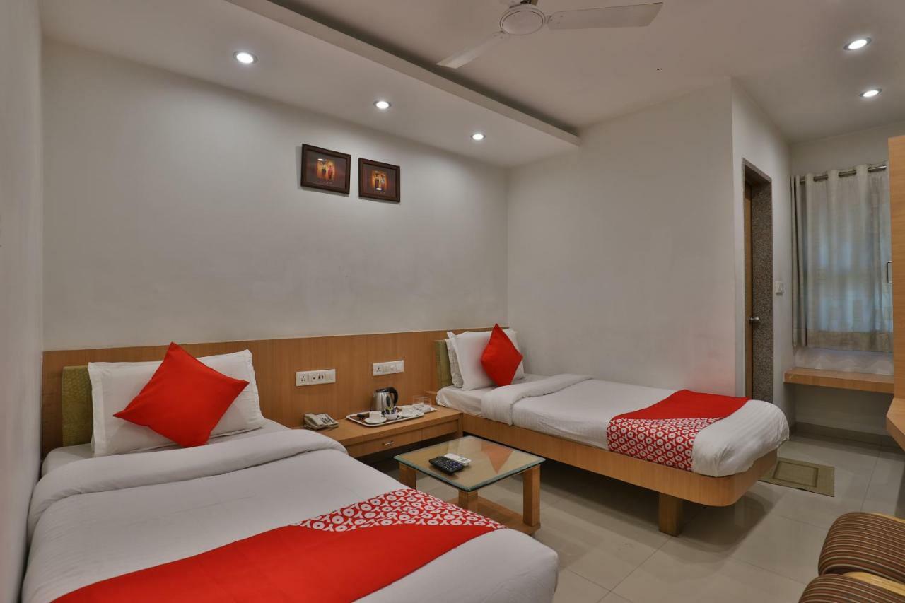 Oyo 14943 Shubh Suvidha Hotel Somnāth Buitenkant foto