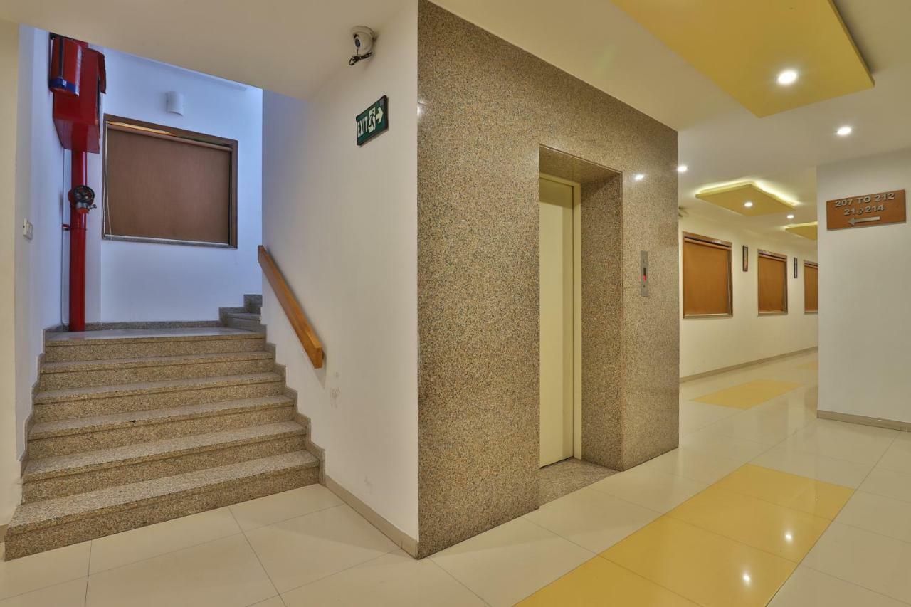 Oyo 14943 Shubh Suvidha Hotel Somnāth Buitenkant foto
