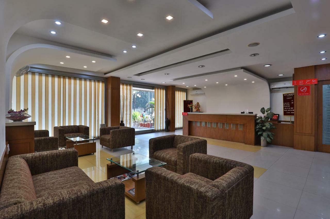 Oyo 14943 Shubh Suvidha Hotel Somnāth Buitenkant foto